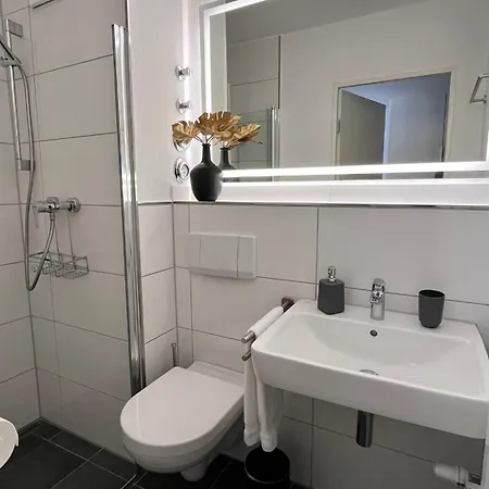 Apartment 8 Modern Und Gemuetlich, Ggue Uni-passau, Tg-stellplatz Und Balkon Passau
