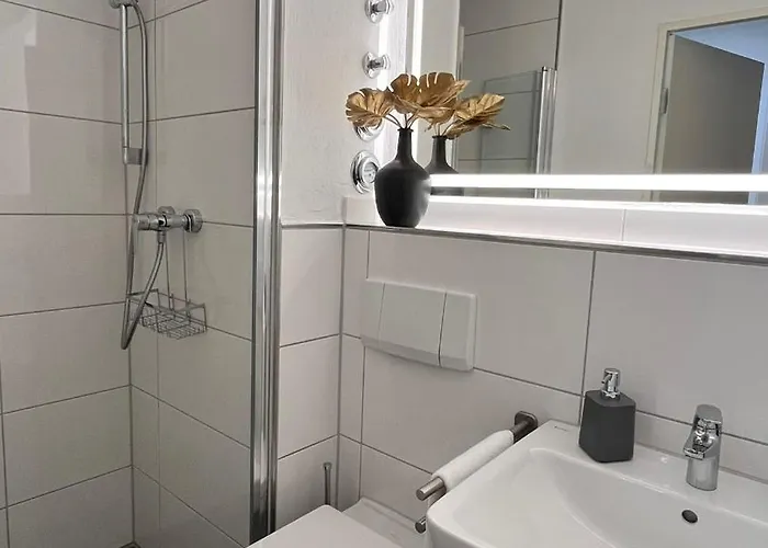8 Modern Und Gemütlich, Ggü Uni-passau, Tg-stellplatz Und Balkon